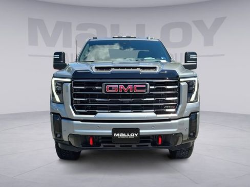 Used 2025 GMC Sierra 2500 AT4 w/ AT4 Premium Plus Package AWD/4WD image 8