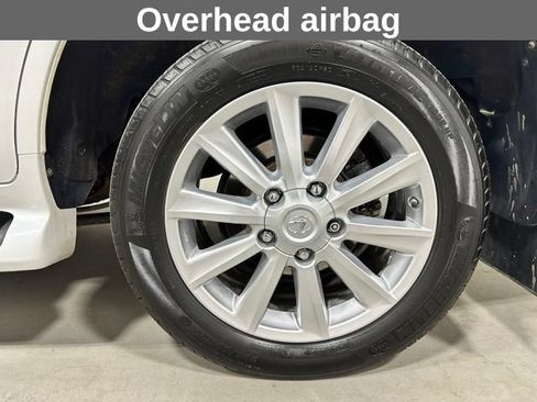 Used 2008 Lexus LX 570 4WD w/ Technology Pkg image 26