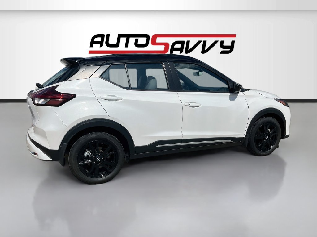Used 2024 Nissan Kicks SR w/ SR Premium Package FWD image 7