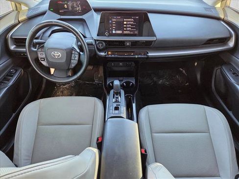 Used 2023 Toyota Prius XLE image 16