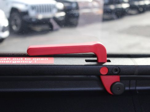 Used 2024 Mercedes-Benz Sprinter 2500 image 41