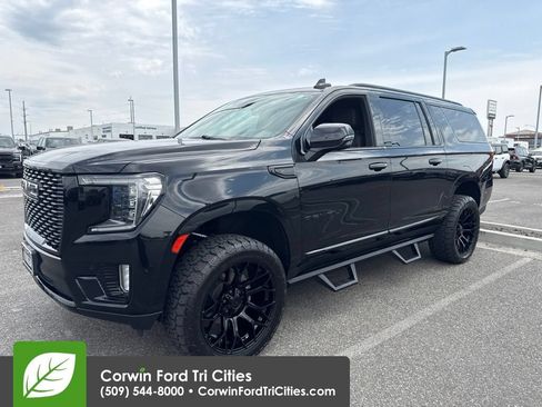 Used 2021 GMC Yukon XL Denali w/ Advanced Technology Package AWD/4WD image 4