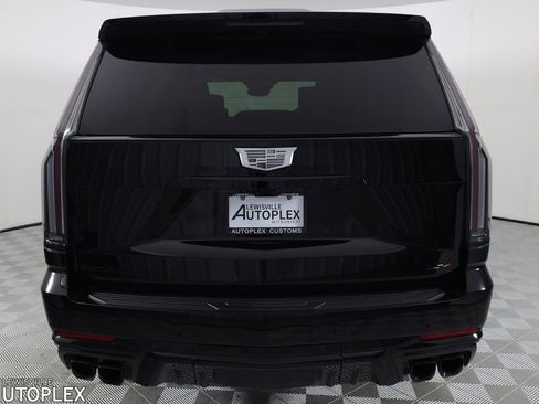 Used 2026 Cadillac Escalade V w/ LPO, ONYX Package AWD/4WD image 6