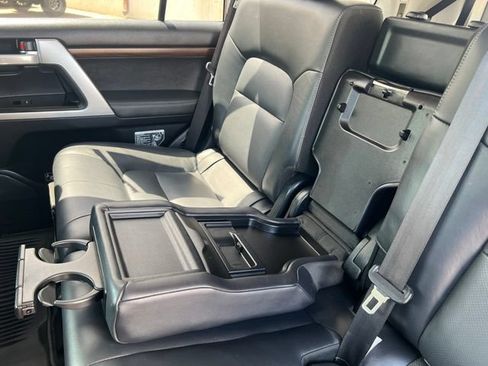 Used 2017 Toyota Land Cruiser AWD/4WD image 34
