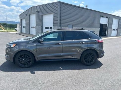 Used 2020 Ford Edge ST-Line w/ Cold Weather Package AWD/4WD image 2