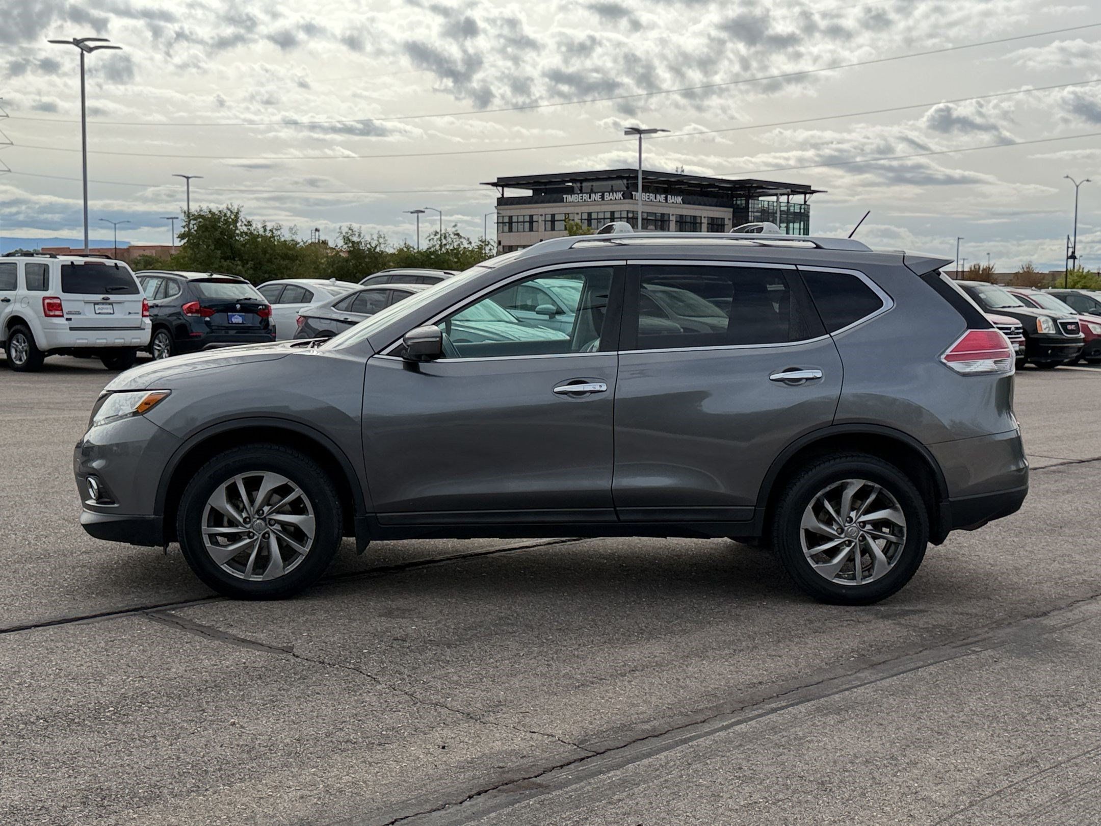 Used 2015 Nissan Rogue SL w/ SL Premium Package AWD/4WD image 2