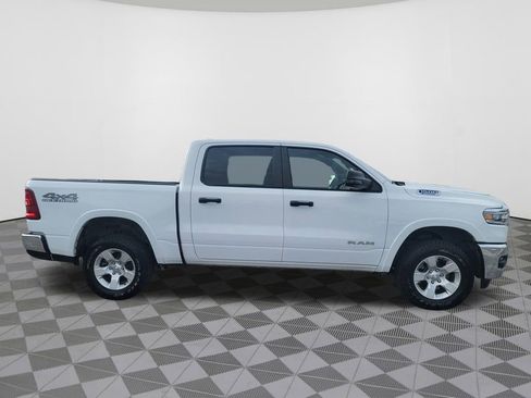 Used 2025 RAM 1500 Big Horn AWD/4WD image 4