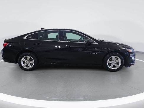 Used 2024 Chevrolet Malibu LS FWD image 2