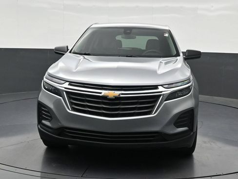 Used 2023 Chevrolet Equinox LS FWD image 9