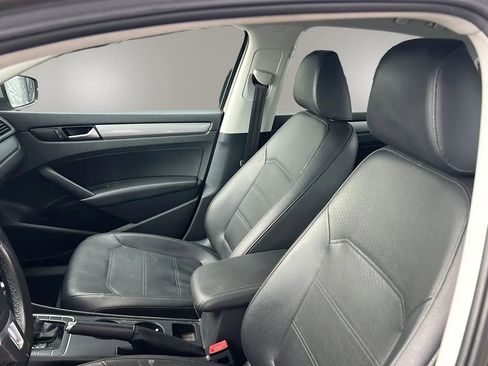 Used 2015 Volkswagen Passat 1.8T S image 29