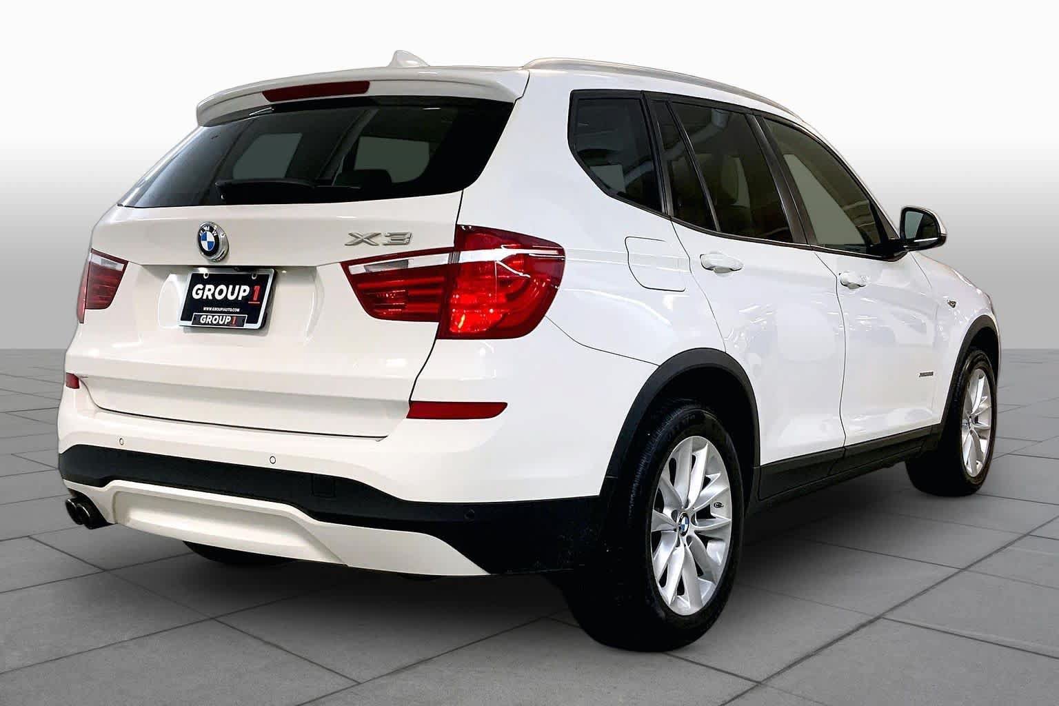 Used 2017 BMW X3 xDrive28i AWD/4WD image 12