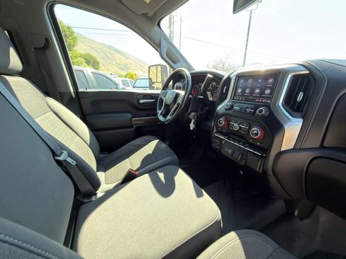 Used 2022 Chevrolet Silverado 2500 LT w/ Fleet Comfort Package AWD/4WD image 10