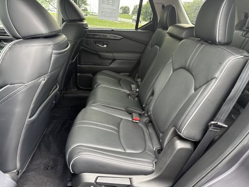 Used 2023 Honda Pilot Elite image 8