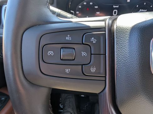 Used 2023 GMC Yukon Denali Ultimate image 34