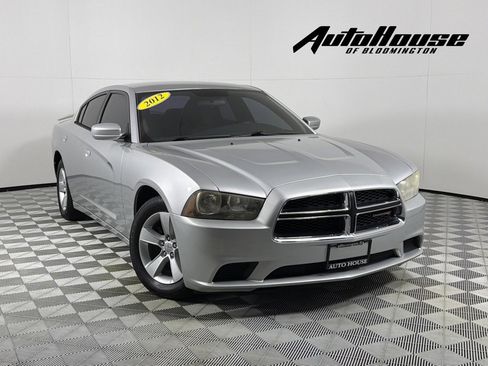 Used 2012 Dodge Charger SE RWD image 1