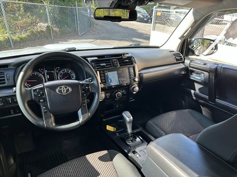 Used 2023 Toyota 4Runner TRD Off-Road image 15