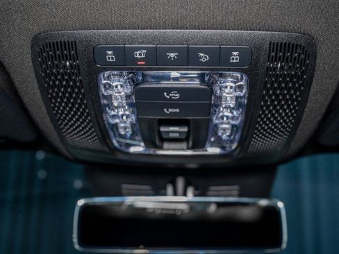 Used 2025 Mercedes-Benz GLB 250 image 28