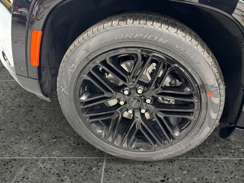 New 2026 Jeep Grand Wagoneer L Limited AWD/4WD image 24