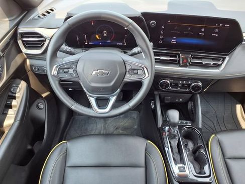 Used 2025 Chevrolet TrailBlazer ACTIV w/ Convenience Package FWD image 6