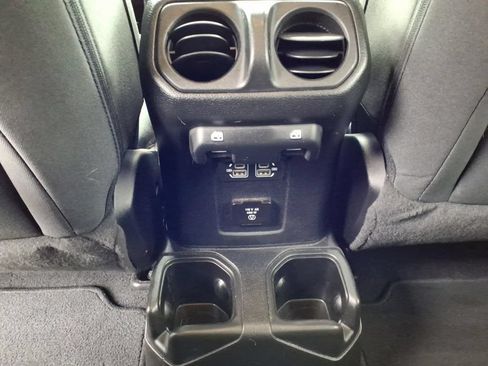 Used 2021 Jeep Gladiator Sport AWD/4WD image 15