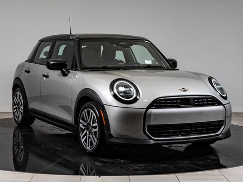 Certified 2026 MINI Cooper 4-Door Hardtop FWD image 12