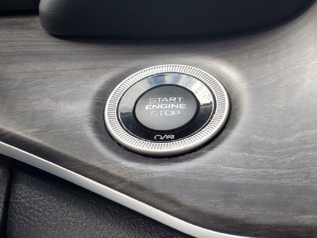 Used 2023 Jeep Grand Cherokee L Limited AWD/4WD image 13