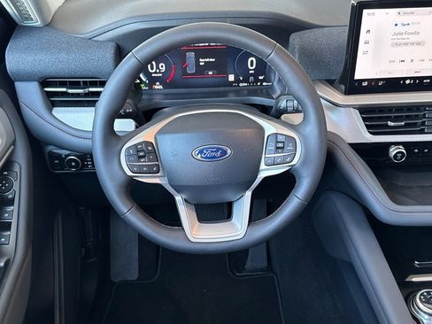 New 2025 Ford Explorer Active w/ Active Comfort Package image 15