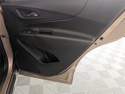 Used 2019 Chevrolet Equinox LT image 32