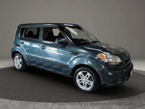 Used 2011 Kia Soul + image 2