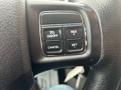 Used 2014 Dodge Grand Caravan SE image 18