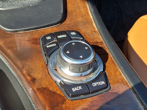 Used 2011 BMW 335i Convertible RWD image 23