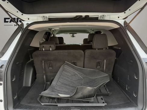 Used 2020 Chevrolet Traverse LS FWD image 29