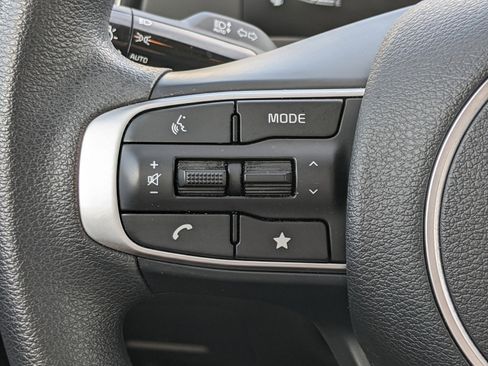 Certified 2023 Kia Sportage LX image 18