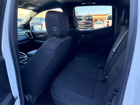 Used 2024 GMC Canyon Elevation w/ Convenience Package image 10