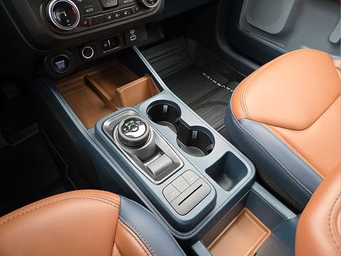 Certified 2024 Ford Maverick Lariat image 25