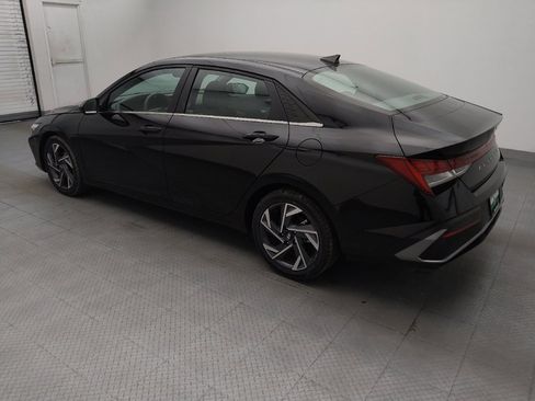 Used 2025 Hyundai Elantra SEL FWD image 3