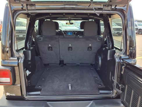 Used 2023 Jeep Wrangler Unlimited Sport AWD/4WD image 29