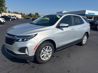 Used 2022 Chevrolet Equinox LT image 1