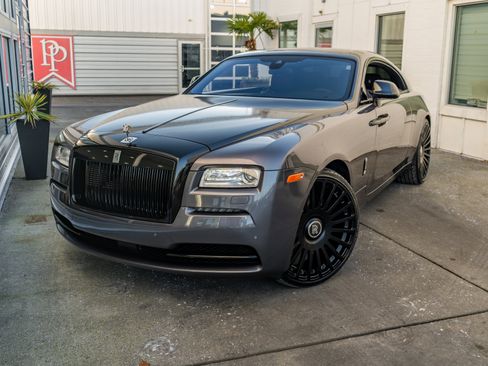 Used 2016 Rolls-Royce Wraith image 3