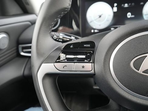 Certified 2025 Hyundai Elantra SEL FWD image 25