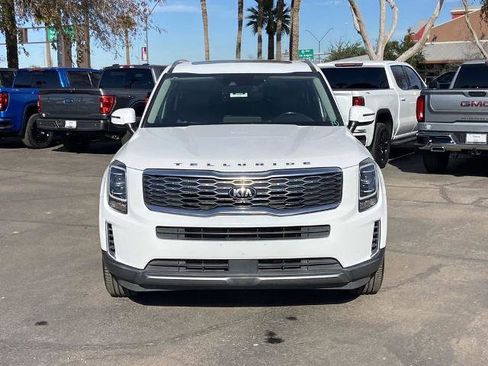 Used 2021 Kia Telluride S image 3