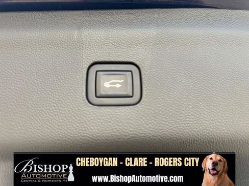 Used 2024 Buick Enclave Essence w/ Sport Touring Edition FWD image 27