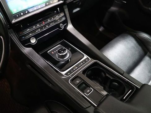Used 2020 Jaguar F-PACE R-Sport AWD/4WD image 33