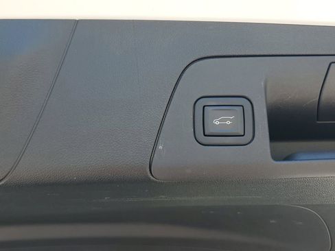 Certified 2023 Buick Envision Essence w/ Sport Touring Package FWD image 27