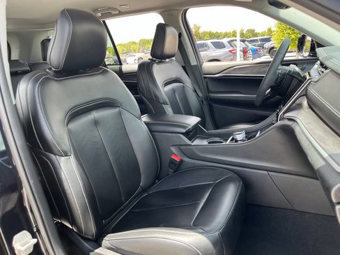 Used 2023 Jeep Grand Cherokee Limited AWD/4WD image 30