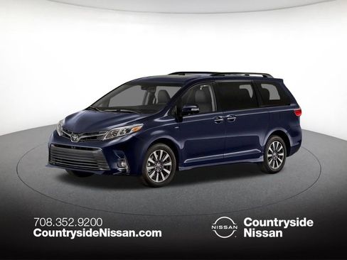 Used 2018 Toyota Sienna XLE Premium FWD image 1