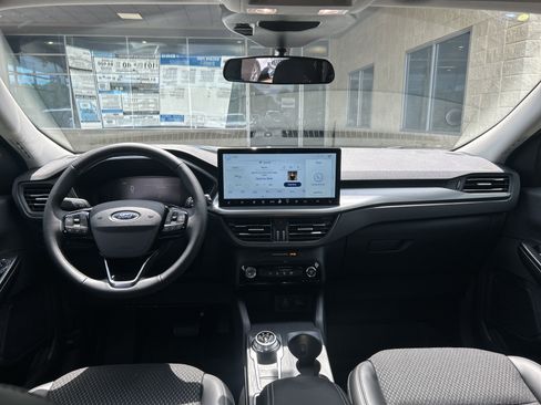 New 2025 Ford Escape SE image 34