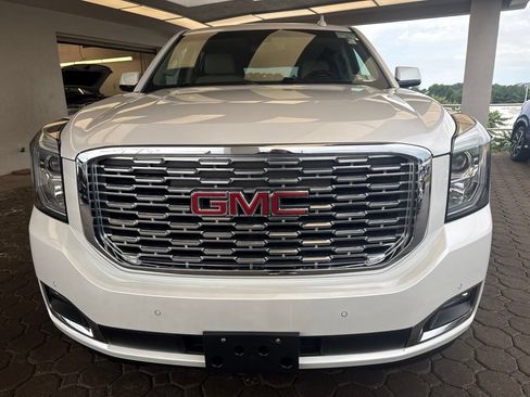 Used 2019 GMC Yukon Denali AWD/4WD image 2