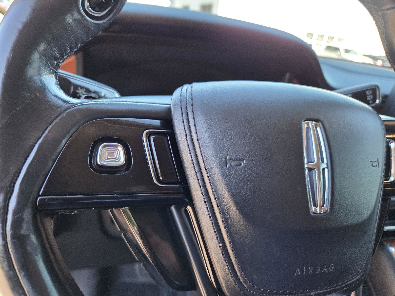Used 2020 Lincoln Aviator Reserve w/ Elements Package Plus AWD/4WD image 12