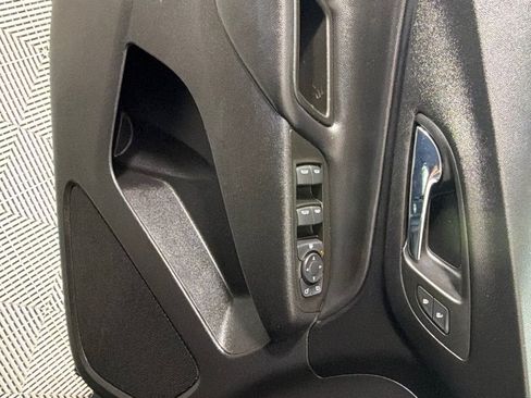 Used 2023 Chevrolet Equinox LT AWD/4WD image 9